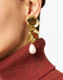 Look image thumbnail - Oscar de la Renta - Gold and Pearl Drop Petal Clip Earrings
