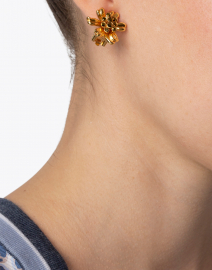 Look image thumbnail - Oscar de la Renta - Gold Classic Crystal Flower Button Earrings