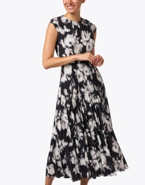 Front image thumbnail - Jason Wu Collection - Black and White Print Pleated Dress