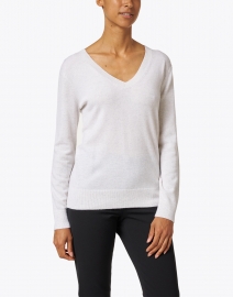 Front image thumbnail - Vince - Weekend Off White Cashmere Sweater