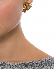 Danni Gold Flower Cluster Stud Earrings