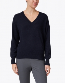 Front image thumbnail - White + Warren - Deep Navy Essential Cashmere Sweater