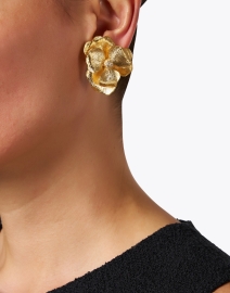 Look image thumbnail - Kenneth Jay Lane - Gold Flower Clip Earrings