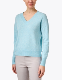 Front image thumbnail - Kinross - Light Blue Cashmere Sweater