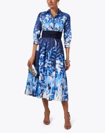 Look image thumbnail - Sara Roka - Elenat Blue Print Cotton Dress