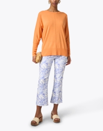 Look image thumbnail - Avenue Montaigne - Leo Blue and White Paisley Print Pull On Pant