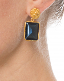 Argent Sapphire Drop Earrings