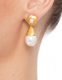 Savannah Pearl Drop Earrings