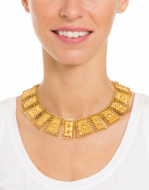 Scalloped Edge Gold Necklace