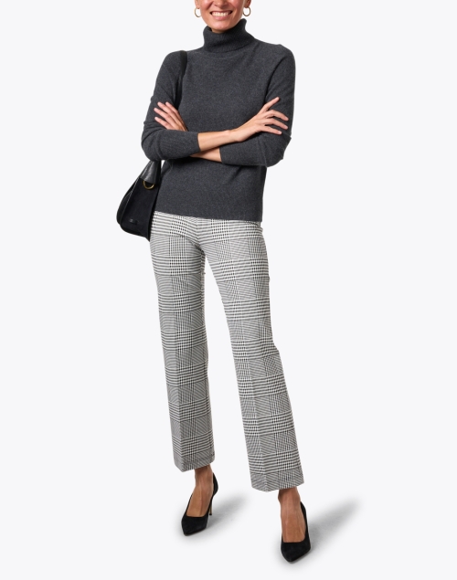 Look image - White + Warren - Charcoal Grey Cashmere Turtleneck Sweater