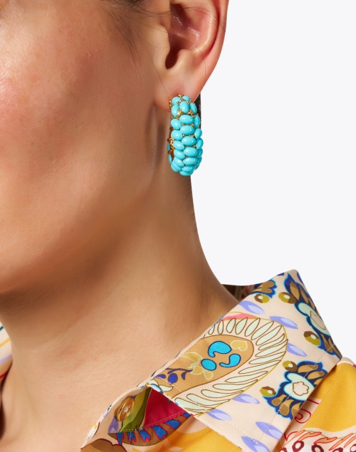 Look image - Kenneth Jay Lane - Turquoise and Gold Hoop Earrings