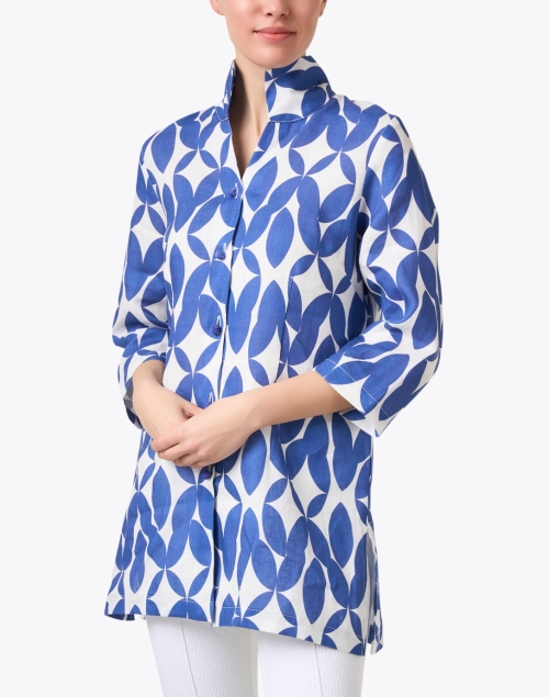 Front image - Connie Roberson - Rita Blue Print Linen Jacket
