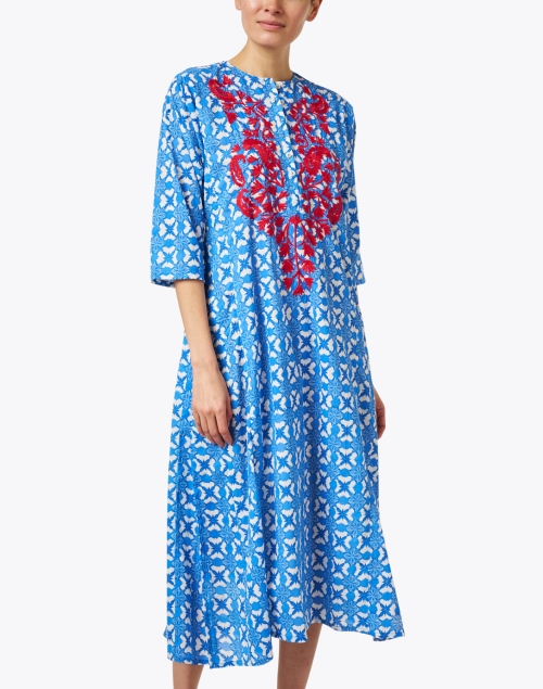 Front image - Ro's Garden - Blue and Red Embroidered Cotton Kurta