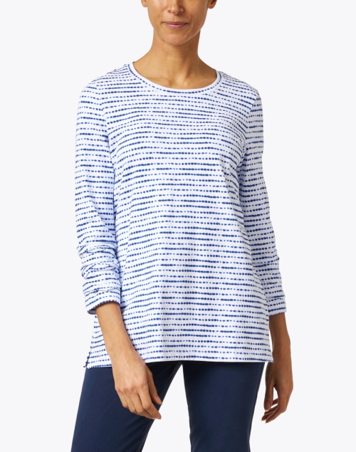 Front image - E.L.I. - Blue and White Print Ruched Sleeve Tee