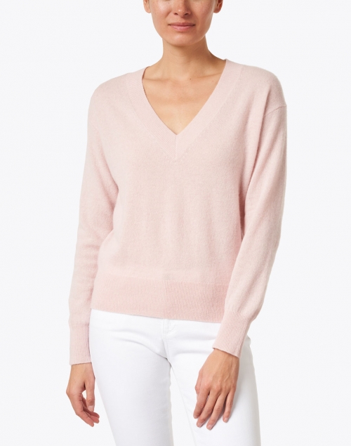 Front image - White + Warren - Blush Heather Essential Cashmere Sweater