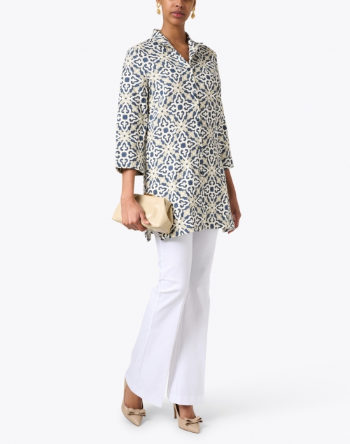 Look image - Connie Roberson - Rita White and Navy Cabana Printed Linen Jacket