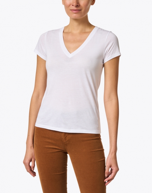 Front image - Vince - White Essential V-Neck Tee