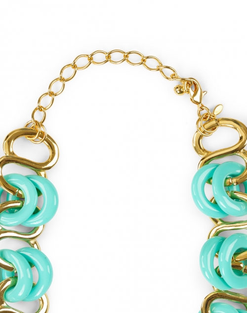 Back image - Kenneth Jay Lane - Turquoise and Gold Resin Rings Link Necklace