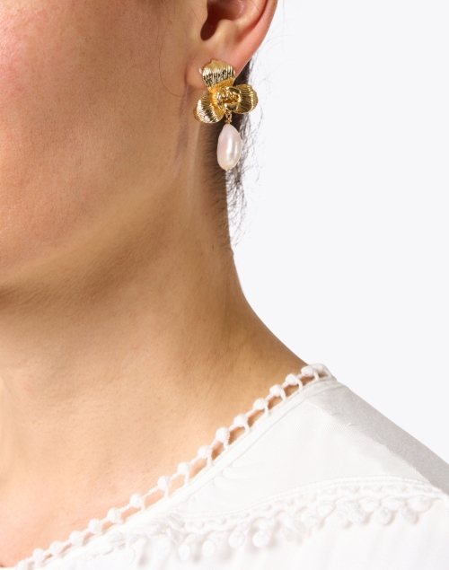 Etta Gold Pearl Drop Earrings