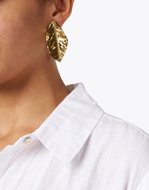 Laurel Gold Drop Earrings