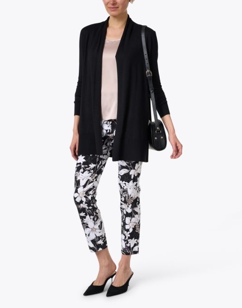 Milo Black and White Floral Stretch Pull-On Pant