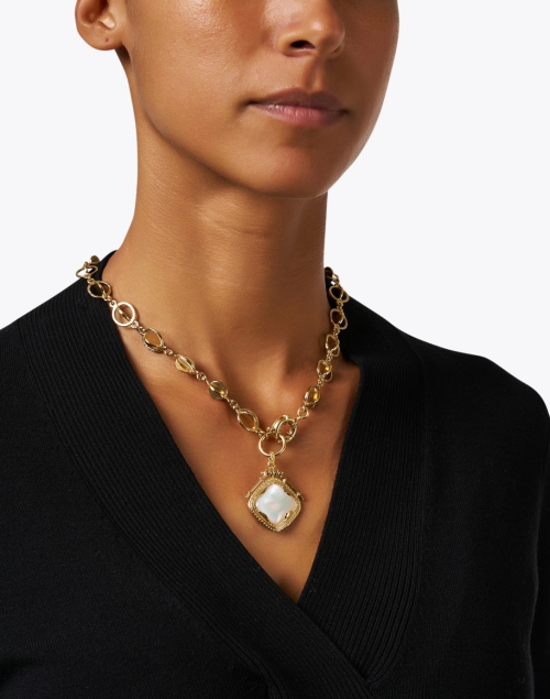 Siena Gold and Pearl Necklace