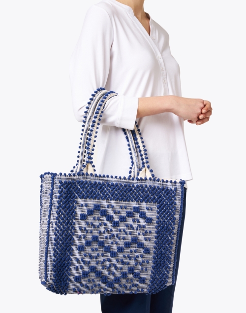 Look image - Casa Isota - Ava Navy Geo Woven Cotton Shoulder Bag