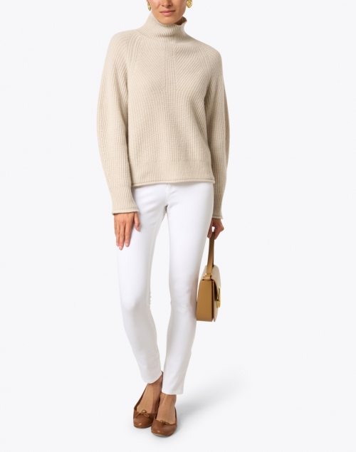 White + Warren - Moonstone Ribbed Cashmere Sweater