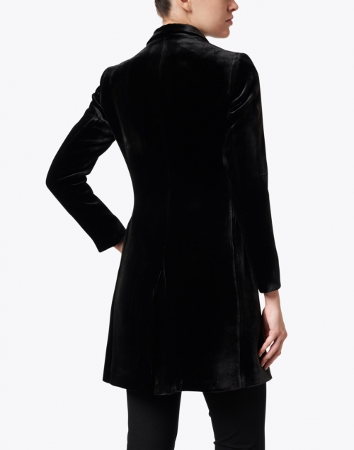 Back image - T.ba - Black Classic Velvet Coat