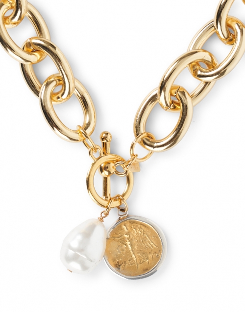 Fabric image - Kenneth Jay Lane - Gold and Pearl Chain Pendant Necklace