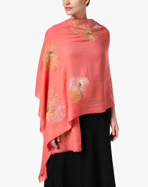 Look image - Janavi - Pink Embroidered Merino Wool Scarf