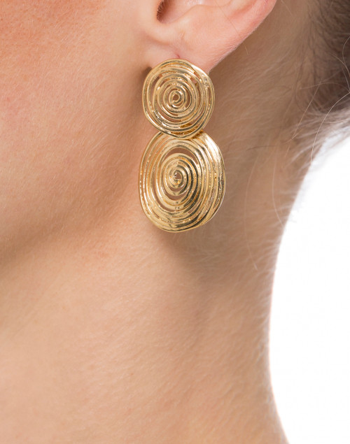 Gas Bijoux - Gold Wave Swirl Small Circle Earrings