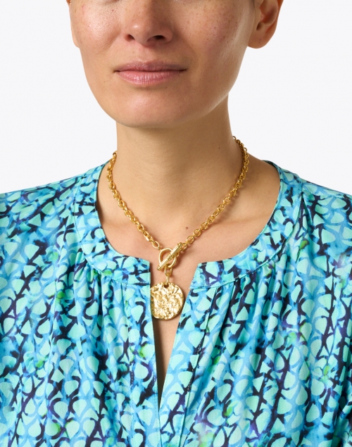 Gold Textured Disc Chain Link Necklace