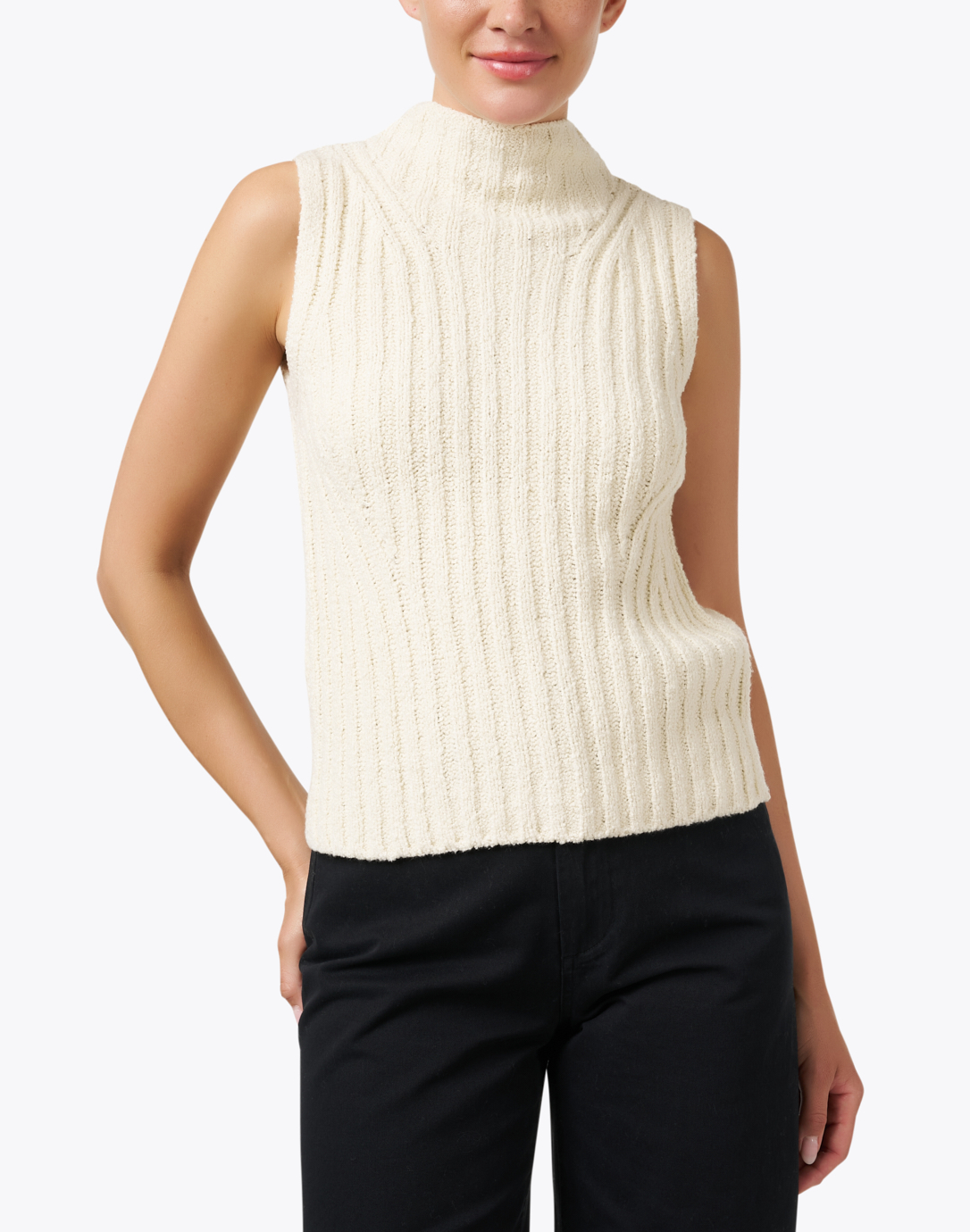 M-ARGARET Woman: Short-sleeve jumper with cut-out logo